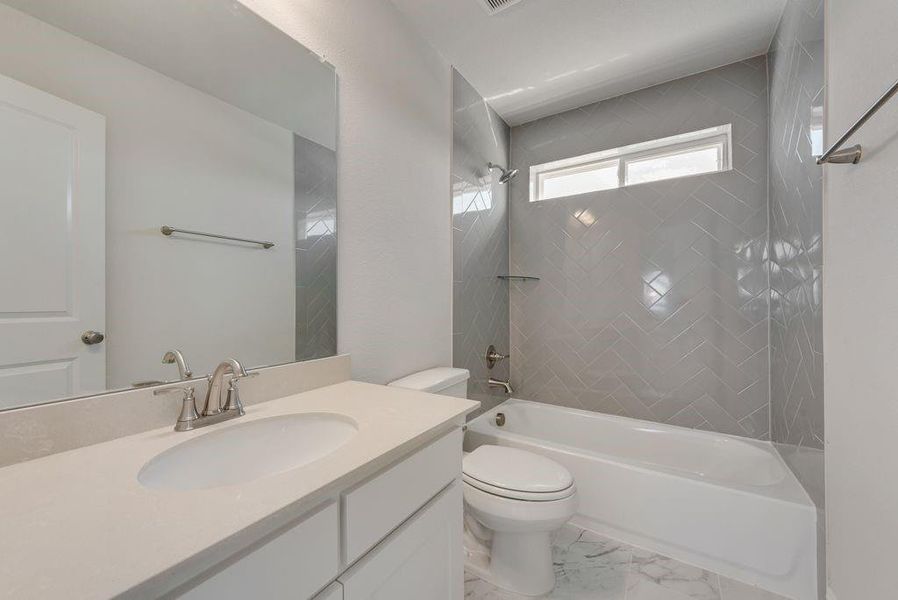 Furnished interior view inside a new home in Cedar Ridge Estates, Grand Prairie (Image 5). Furnished interior view inside a new home in Cedar Ridge Estates, Grand Prairie (Image 5).