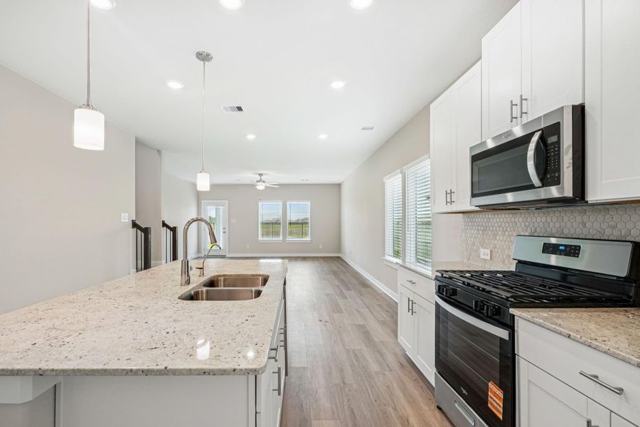 Photo is not of the actual home, but is an inspirational photo of builder’s model home and may depict options, furnishings, and/or decorator features that are not included Photo is not of the actual home, but is an inspirational photo of builder’s model home and may depict options, furnishings, and/or decorator features that are not included