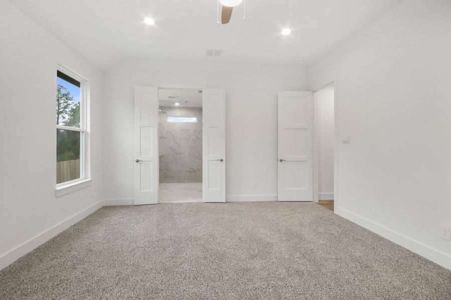 Spacious, unfurnished interior of a new home in Hills of Westlake, Conroe (Image 13). Spacious, unfurnished interior of a new home in Hills of Westlake, Conroe (Image 13).