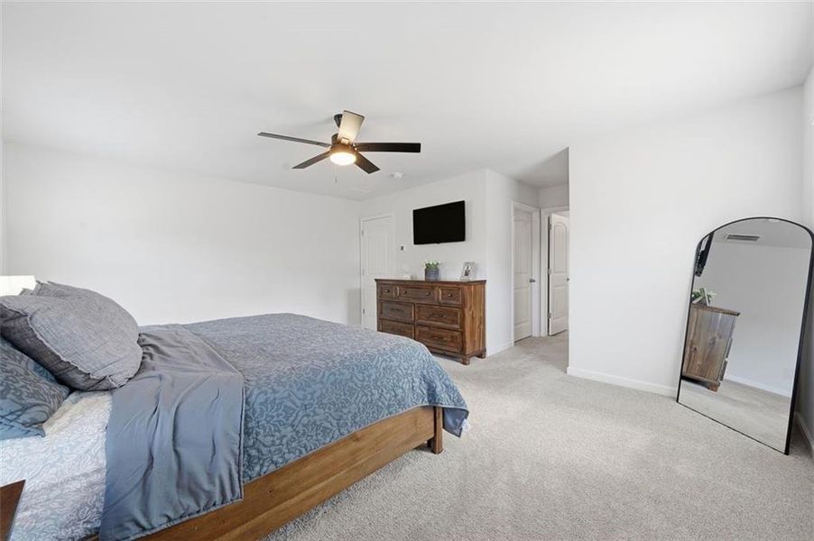 Furnished interior view inside a new home in , Dallas (Image 39).