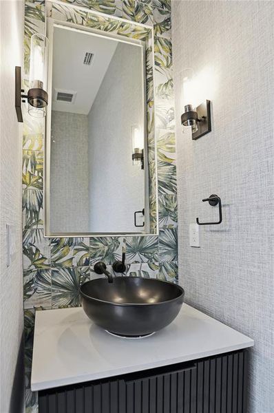 Close-up of interior finishes inside a home in , Oakland (Image 24). Close-up of interior finishes inside a home in , Oakland (Image 24).