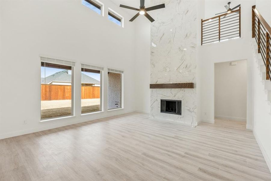 Spacious, unfurnished interior of a new home in Terracina, Rockwall (Image 36). Spacious, unfurnished interior of a new home in Terracina, Rockwall (Image 36).