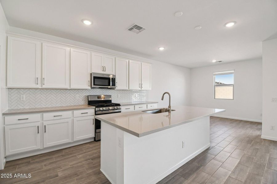 11-web-or-mls-W Mellen Ln-S1212-011 11-web-or-mls-W Mellen Ln-S1212-011