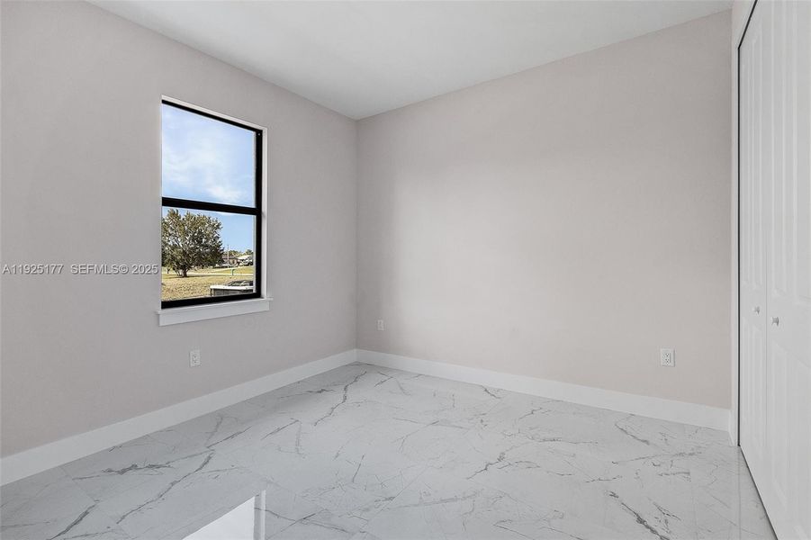 Spacious, unfurnished interior of a new home in , Naples (Image 14).