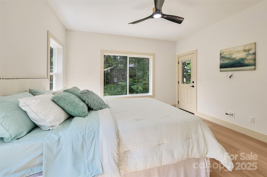Furnished interior view inside a new home in , Asheville (Image 34).