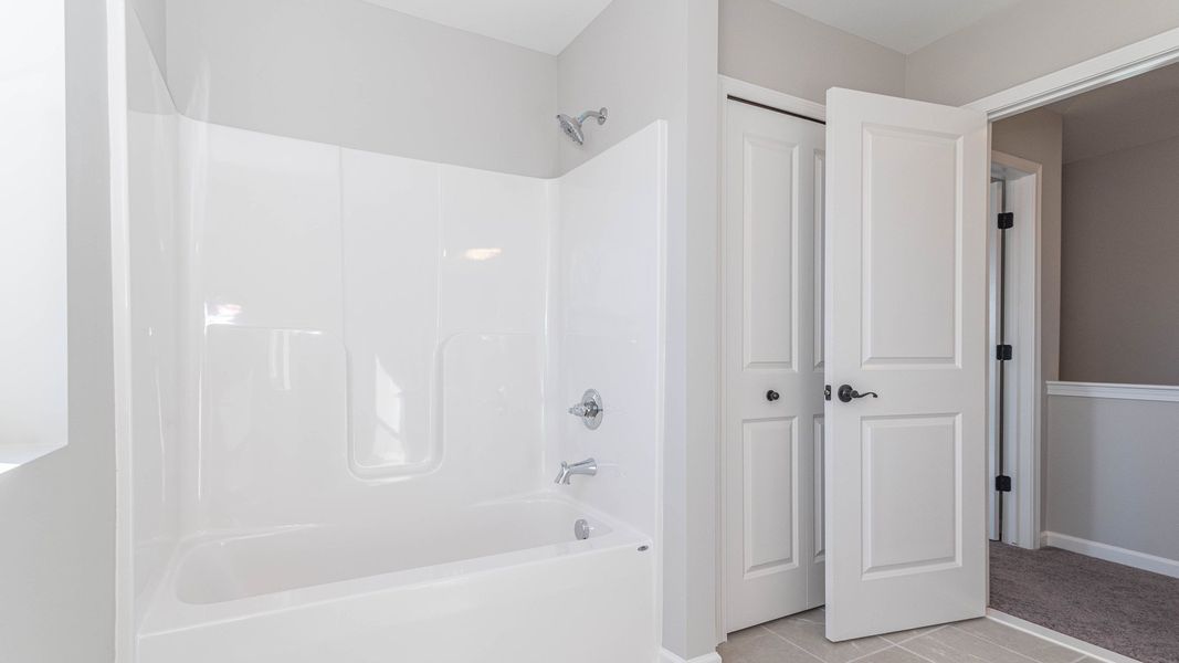 Image 120 representing the The Winslow by Norfolk Homes in Valleys, Jackson, MI.