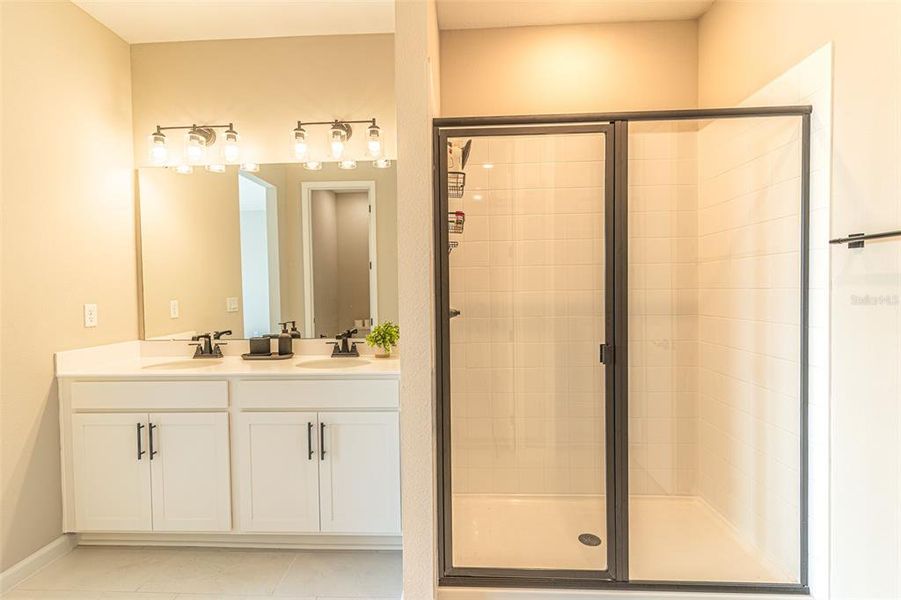 Furnished interior view inside a new home in , Haines City (Image 18).