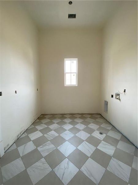 Spacious, unfurnished interior of a new home in , Acworth (Image 5).