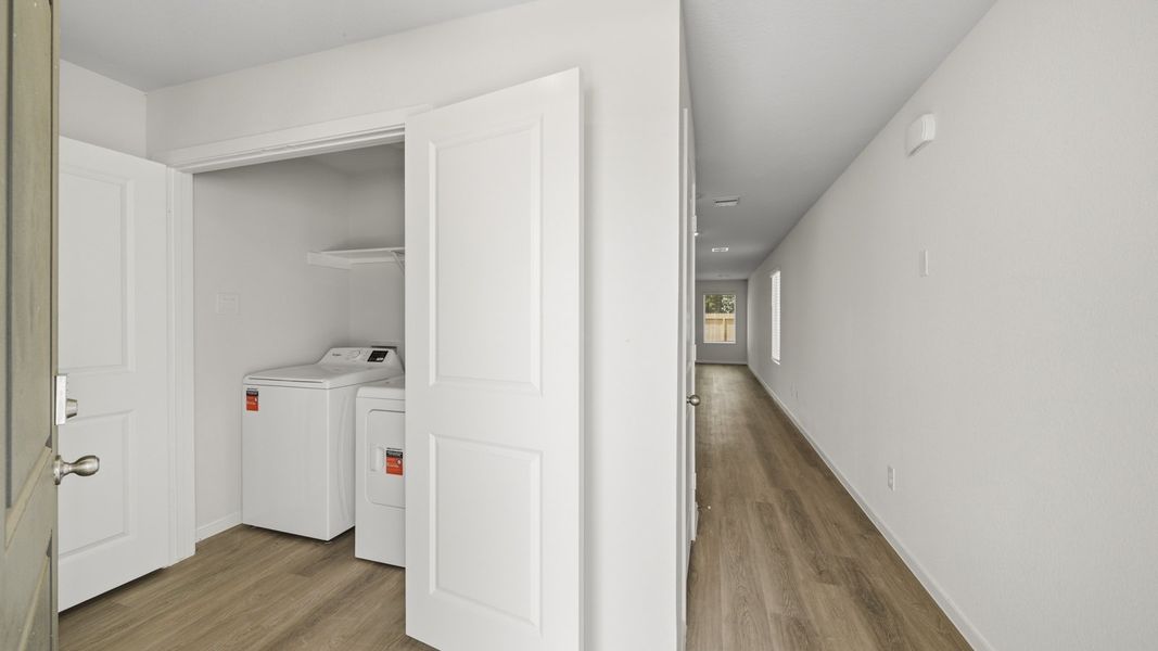 Spacious, unfurnished interior of a new home in Sunset Valley, Hockley (Image 15).