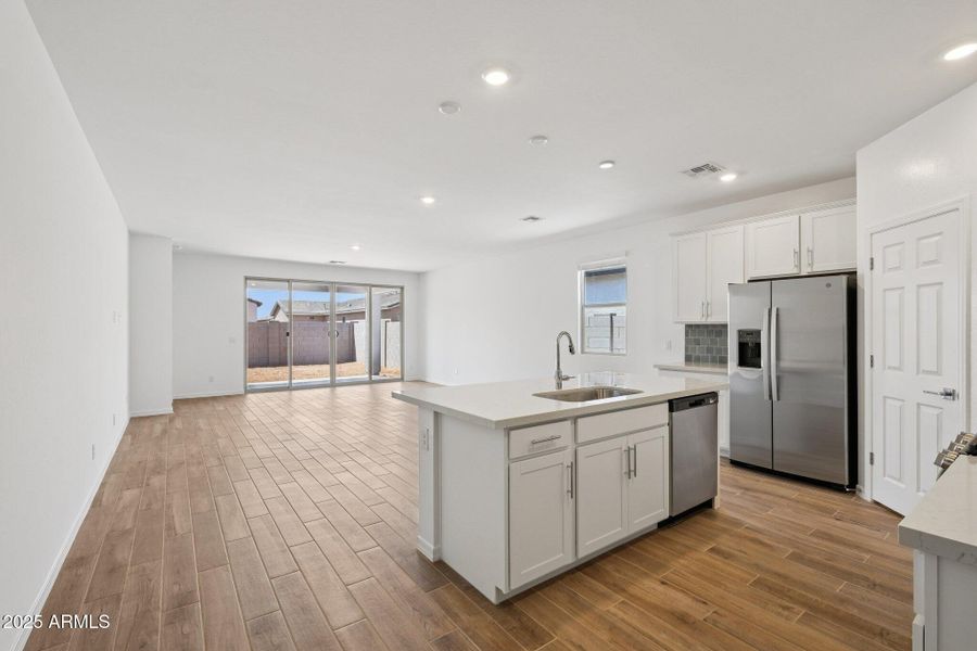 4-web-or-mls-W Old Timer Rd-S1008-004