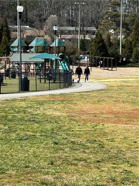 Image 43 of a home in East Park Village.