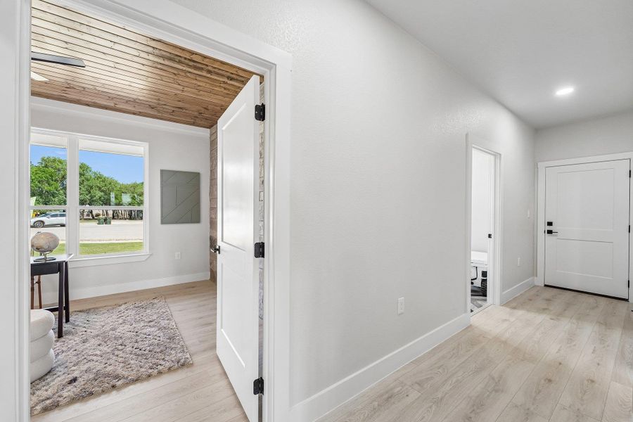 Spacious, unfurnished interior of a new home in , Salado (Image 33). Spacious, unfurnished interior of a new home in , Salado (Image 33).