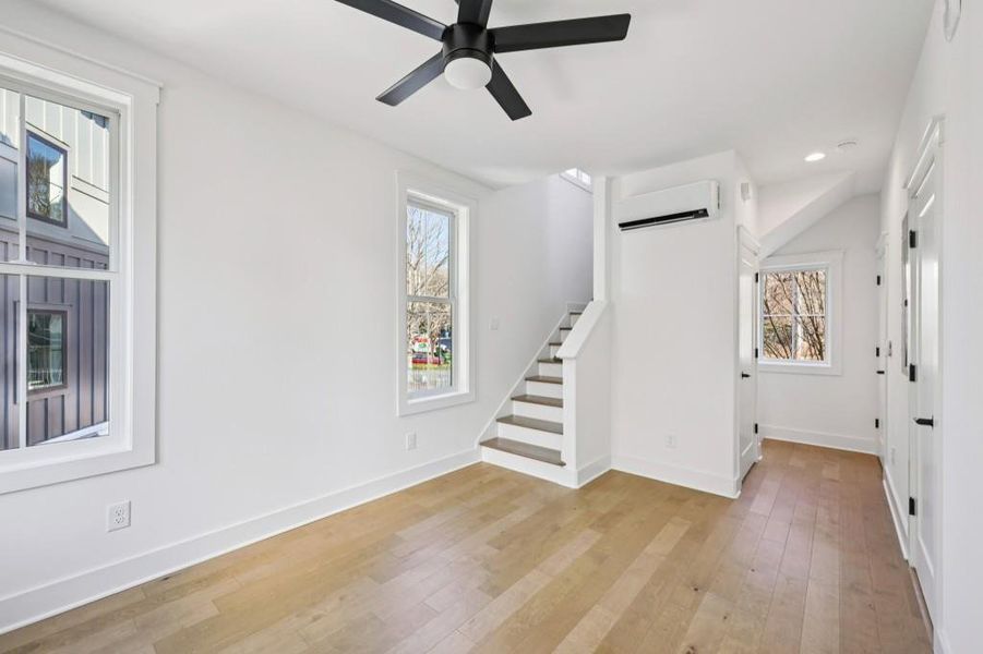 Spacious, unfurnished interior of a new home in , Atlanta (Image 19).