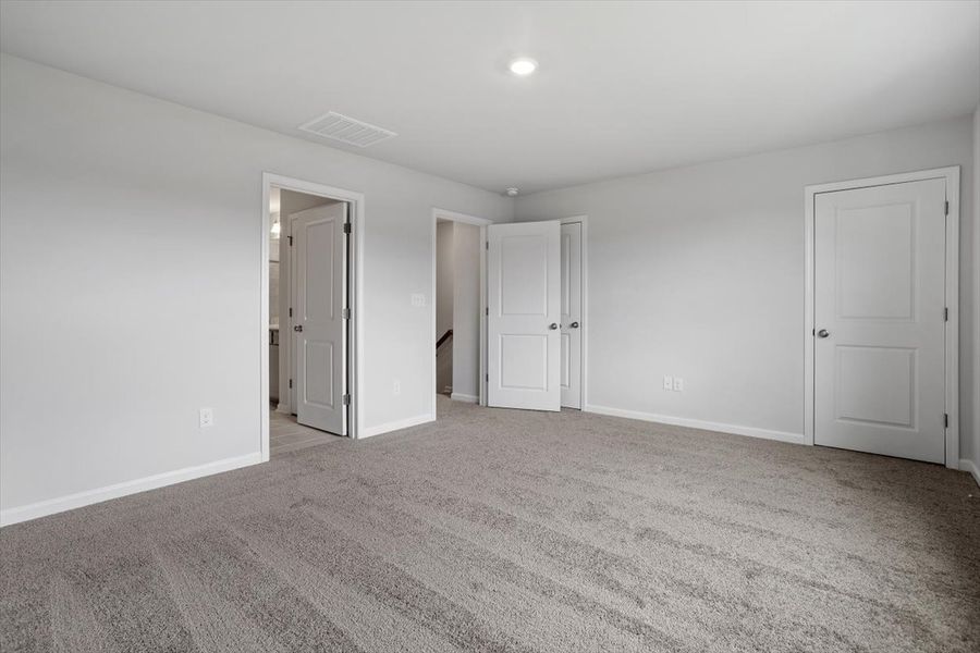 Spacious, unfurnished interior of a new home in Sweetbrier, Durham (Image 22).