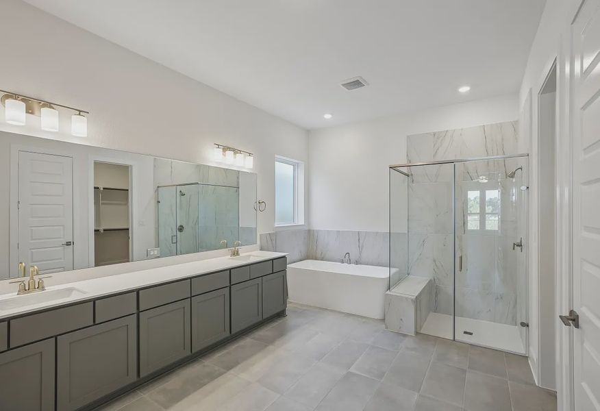 Homesite 0701 Primary Bath - 14 of 24