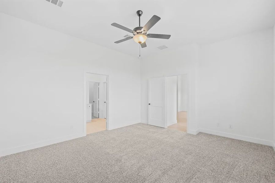 Spacious, unfurnished interior of a new home in Wildrye 45', Waller (Image 26). Spacious, unfurnished interior of a new home in Wildrye 45', Waller (Image 26).