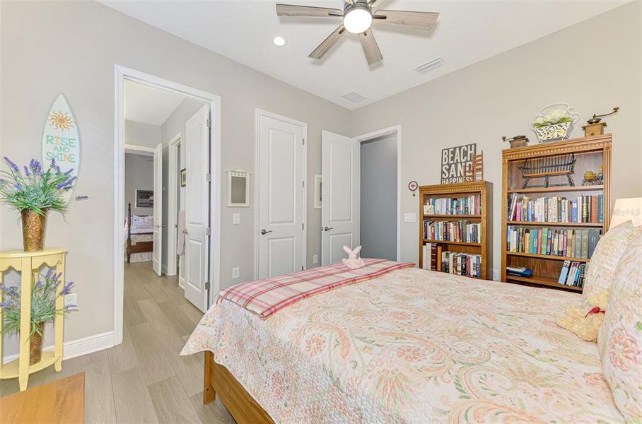 Furnished interior view inside a new home in , Venice (Image 34).