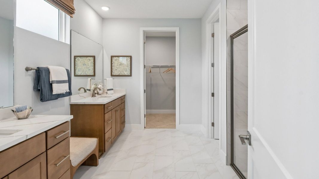 Primary En Suite Bath in the Marigold Floor Plan at Haven at Diamond Springs