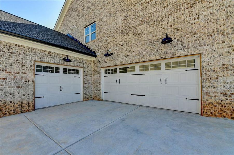 Exterior details and patio area of a home in , Jefferson (Image 33).