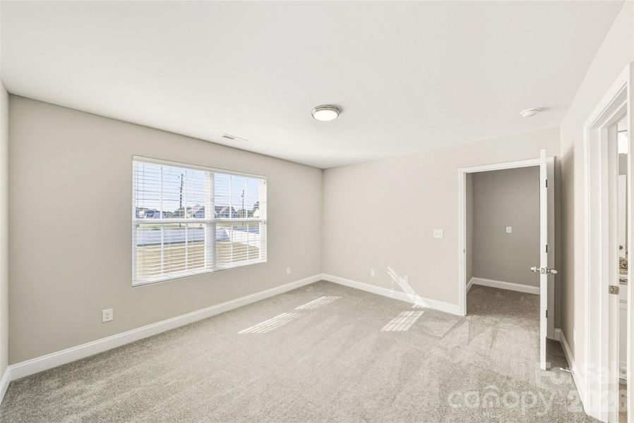 Spacious, unfurnished interior of a new home in , Stanfield (Image 43).