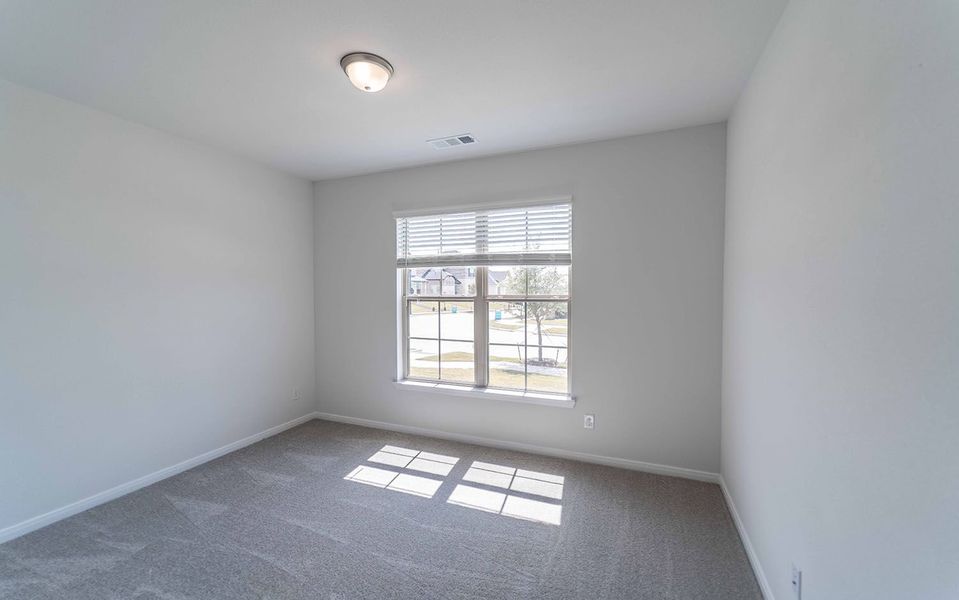 Spacious, unfurnished interior of a new home in Solterra, Mesquite (Image 13).