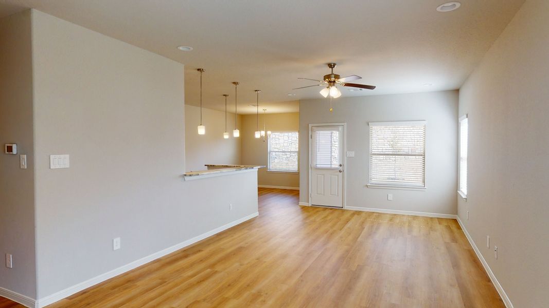 Representative unfurnished interior of a home built from the Floor Plan 1500 by Colina Homes in Cypress Green, Hockley (Image 48).