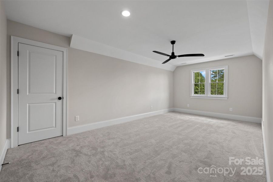 Spacious, unfurnished interior of a new home in , Clover (Image 19).