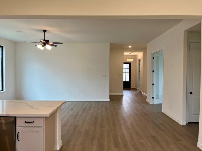 Spacious, unfurnished interior of a new home in Oakwood Estates, Waller (Image 23). Spacious, unfurnished interior of a new home in Oakwood Estates, Waller (Image 23).