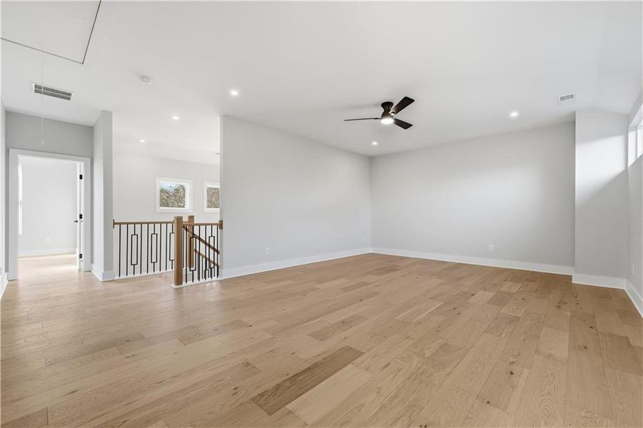 Spacious, unfurnished interior of a new home in , Gainesville (Image 22).