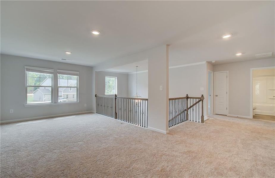 Spacious, unfurnished interior of a new home in Grandview at Millers Mill, Stockbridge (Image 27).