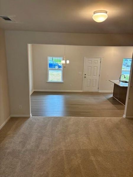 Spacious, unfurnished interior of a new home in Castleberry Pointe, Dawsonville (Image 7).