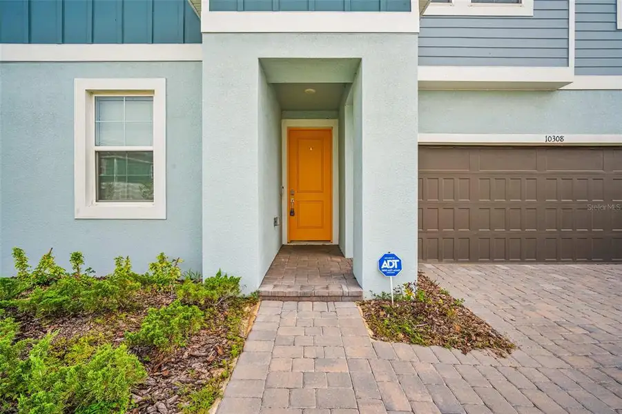 Exterior details and patio area of a home in Mirada, San Antonio (Image 2).