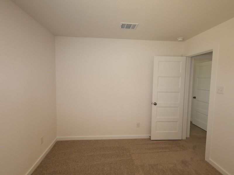 Spacious, unfurnished interior of a new home in Indian Springs, Crosby (Image 17).