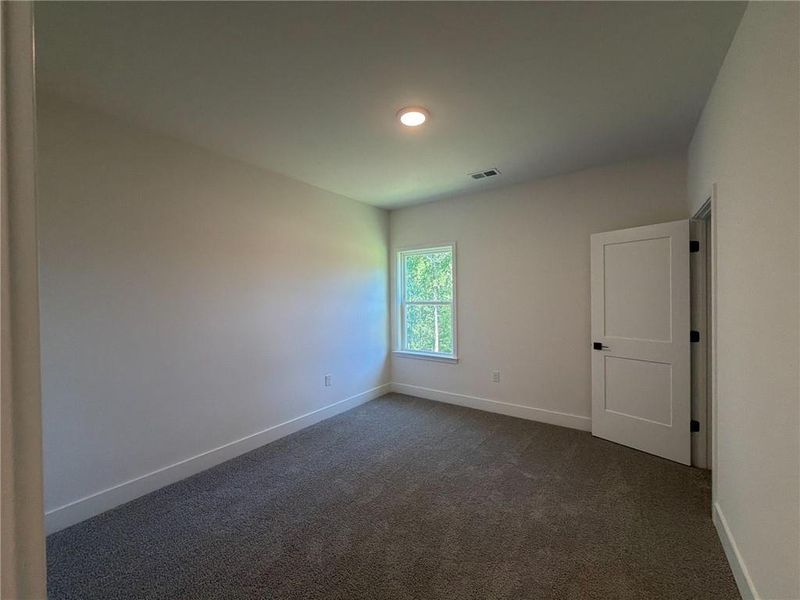 Spacious, unfurnished interior of a new home in Tuscany Hills, Douglasville (Image 19).