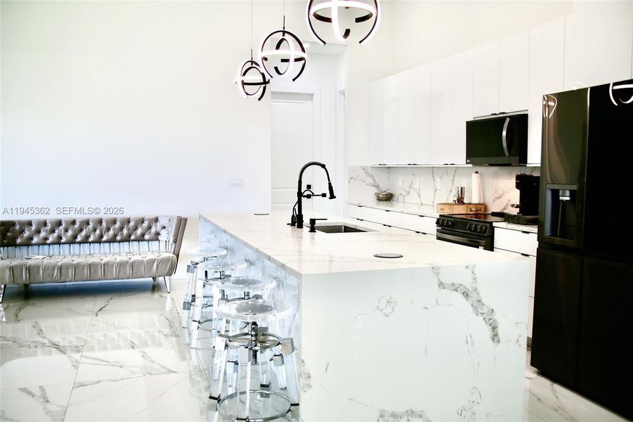 Image 32 of a home in .