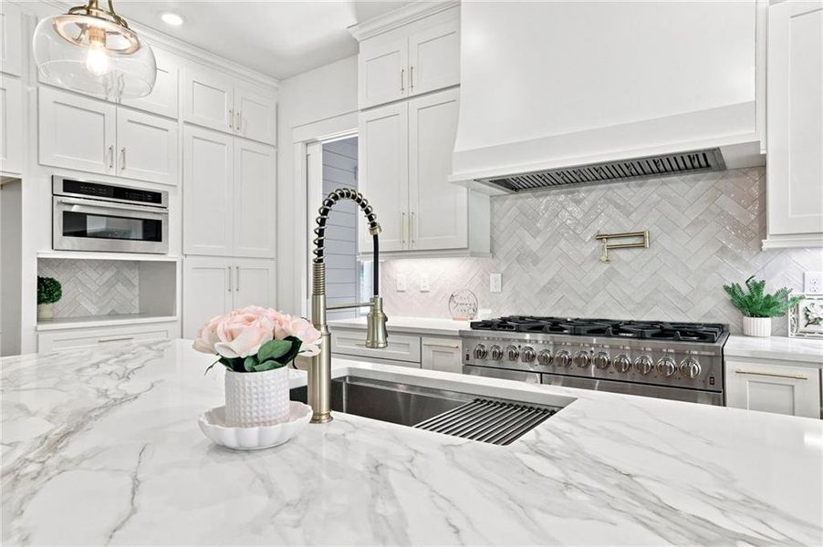 Furnished interior view inside a new home in , Ellijay (Image 14).