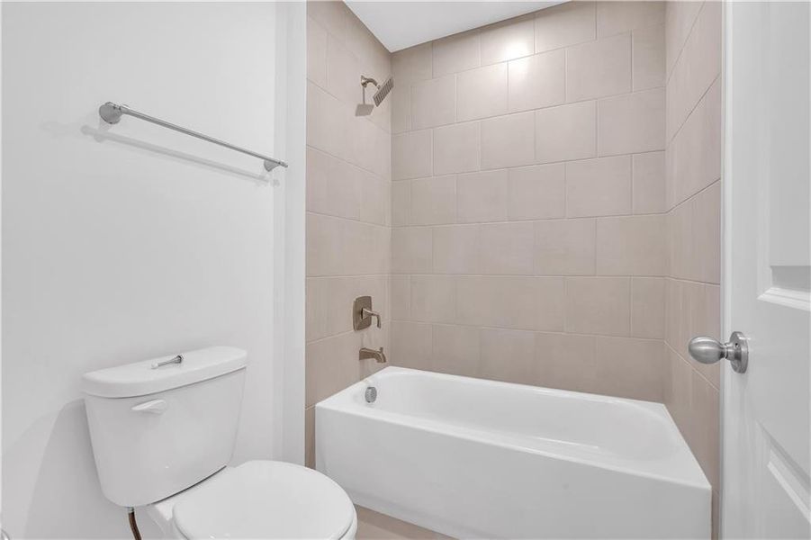 Furnished interior view inside a new home in Ford Landing, Acworth (Image 7).