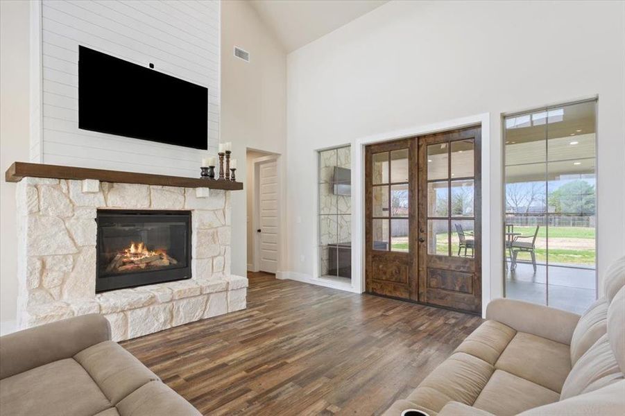 Furnished interior view inside a new home in , Waco (Image 10).
