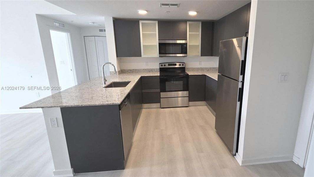 Furnished interior view inside a new home in , Orlando (Image 6).
