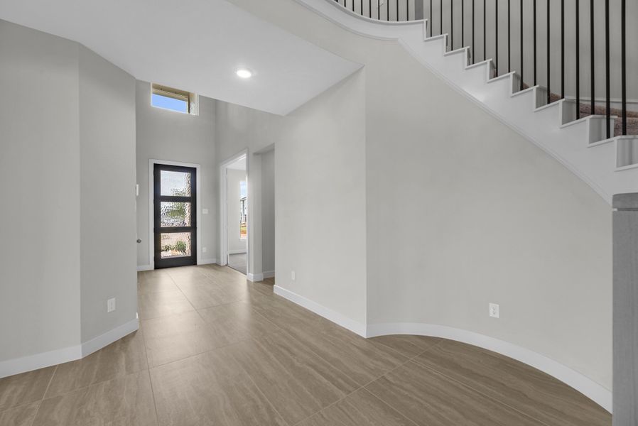 Spacious, unfurnished interior of a new home in Jordan Ranch, Katy (Image 11). Spacious, unfurnished interior of a new home in Jordan Ranch, Katy (Image 11).