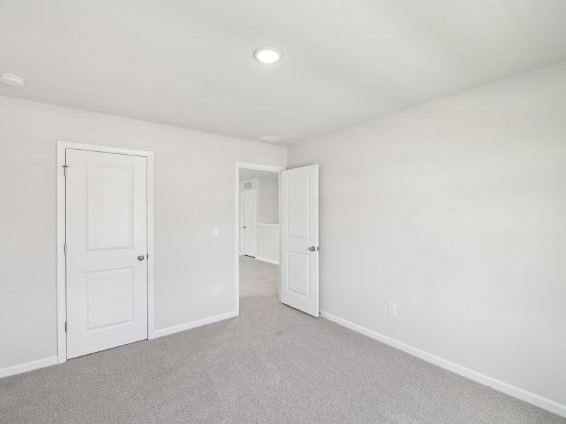 Spacious, unfurnished interior of a new home in Oakwood, Mebane (Image 20).