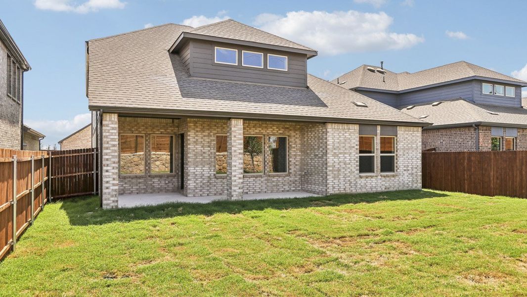 Exterior details and patio area of a home in Silverado, Aubrey (Image 3).