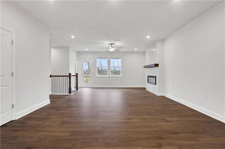 Spacious, unfurnished interior of a new home in Towne Village at Suwanee Dam, Sugar Hill (Image 38). Spacious, unfurnished interior of a new home in Towne Village at Suwanee Dam, Sugar Hill (Image 38).