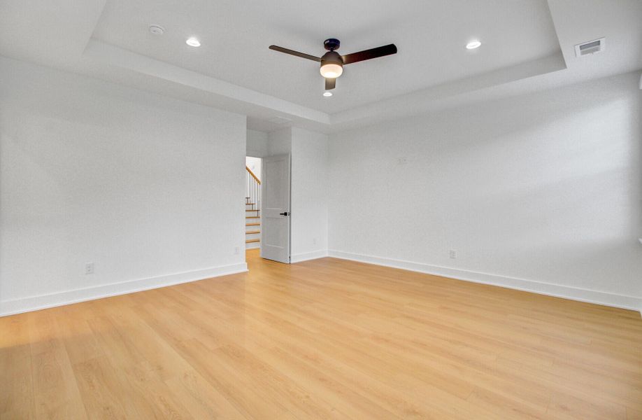 Spacious, unfurnished interior of a new home in , Summerville (Image 36).