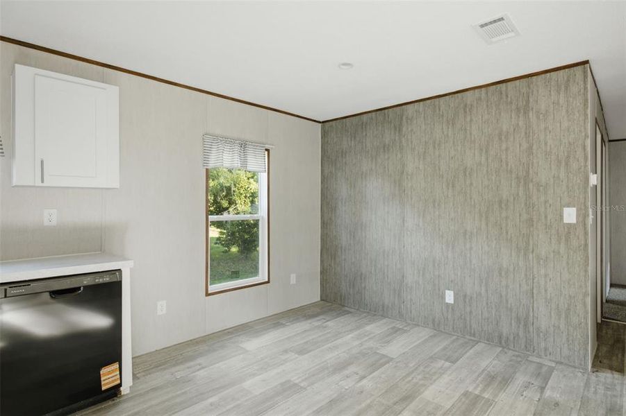 Spacious, unfurnished interior of a new home in , Spring Hill (Image 16).