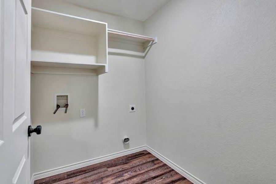 Spacious, unfurnished interior of a new home in , Fort Worth (Image 15).