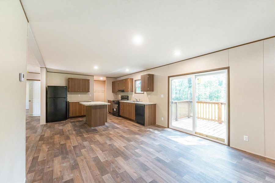 Furnished interior view inside a new home in , Conroe (Image 6).