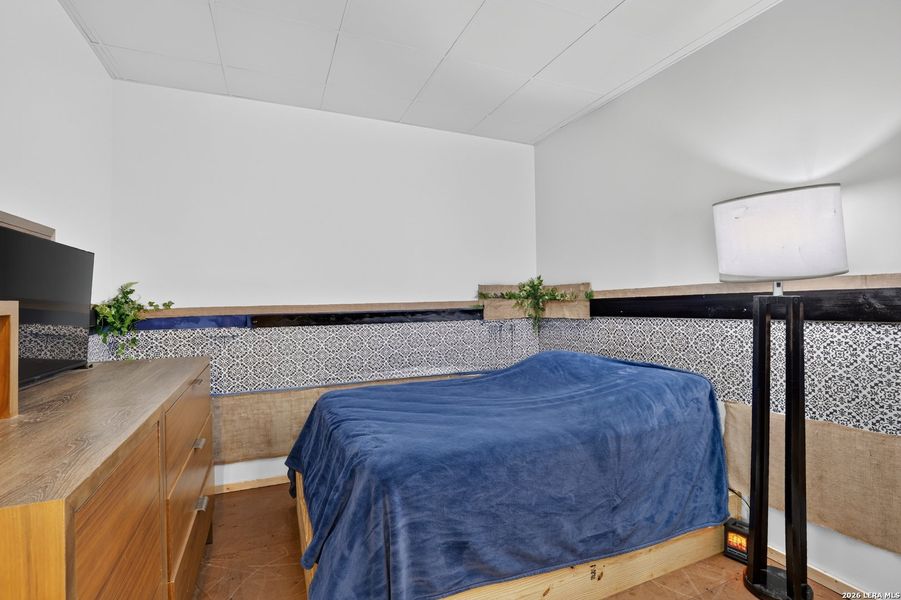 Furnished interior view inside a new home in , Floresville (Image 4).