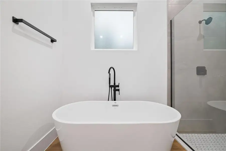 Close-up of interior finishes inside a home in , Ocala (Image 17). Close-up of interior finishes inside a home in , Ocala (Image 17).