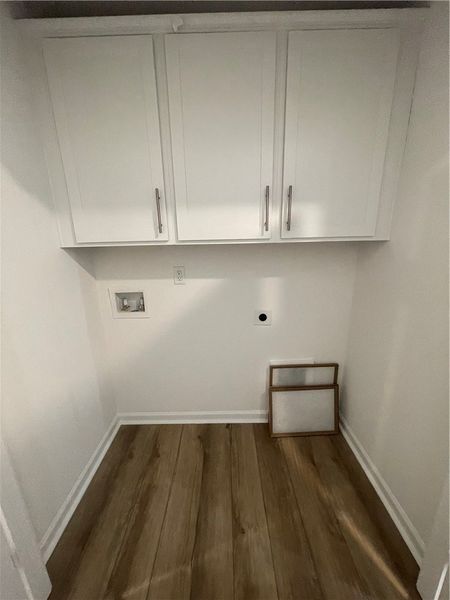 Spacious, unfurnished interior of a new home in Springwood Grove, Central (Image 20).